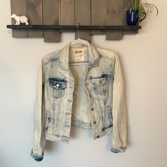 Jean jacket - Picture 1 of 3